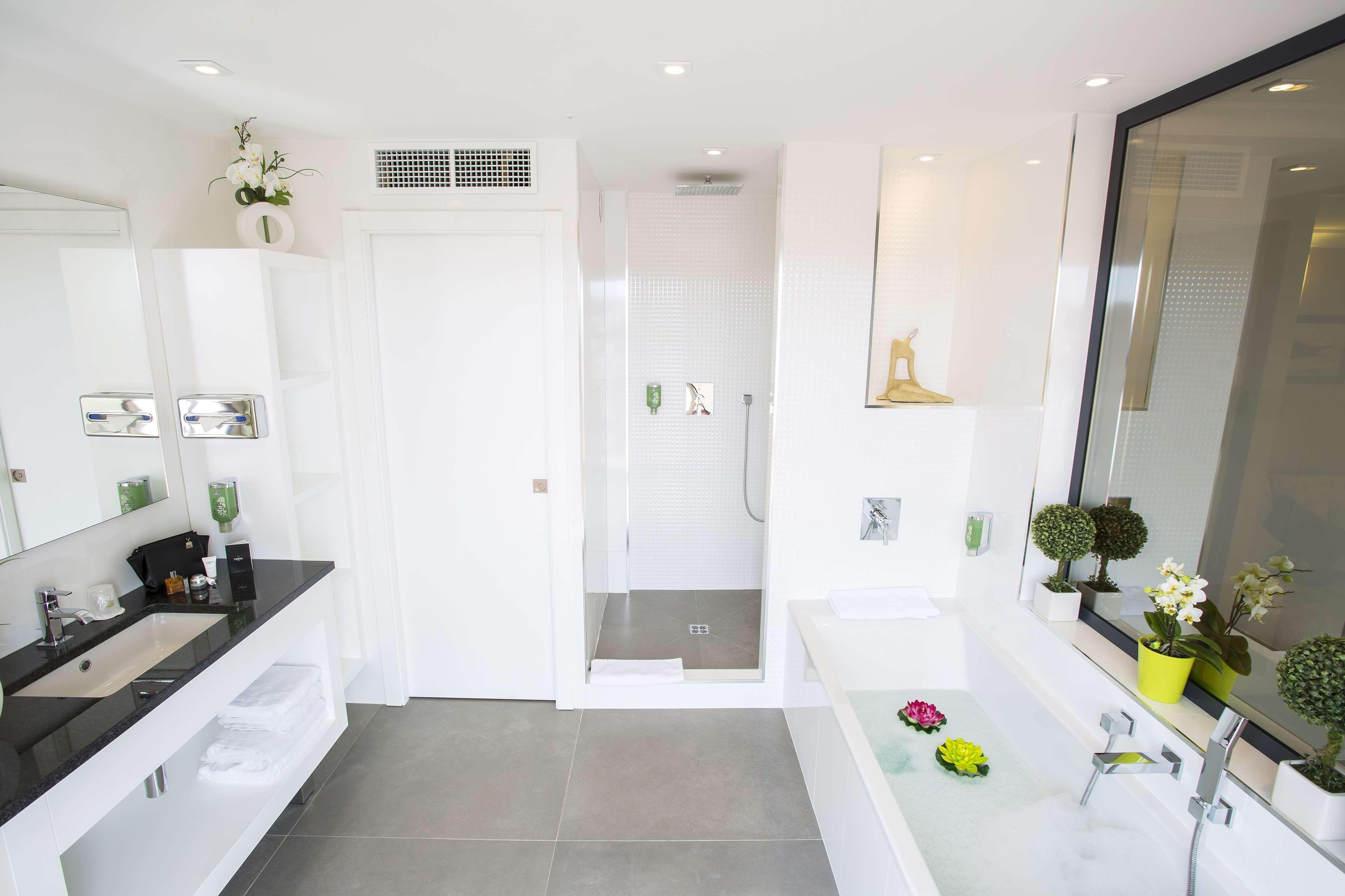 Best Western Plus Cannes Riviera Exterior photo